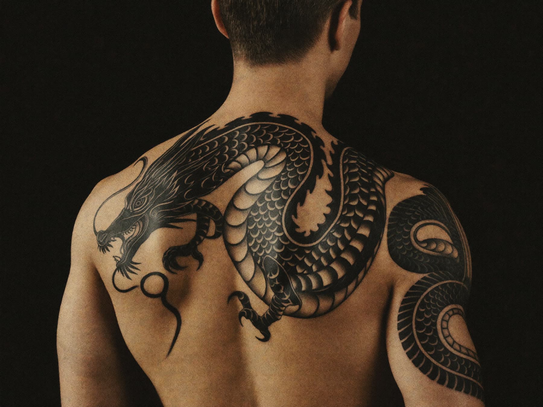 KARA EJDER — BLACKWORK dövme